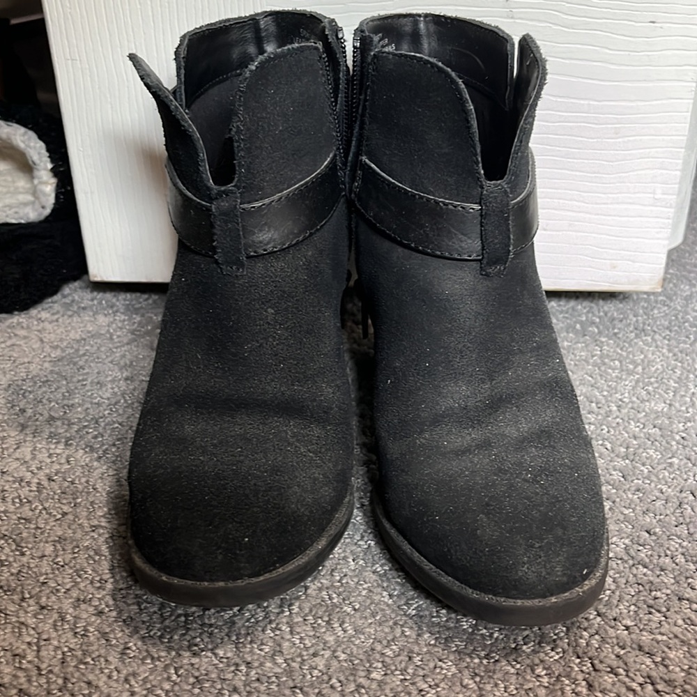 Black Booties - Picture 4 of 7
